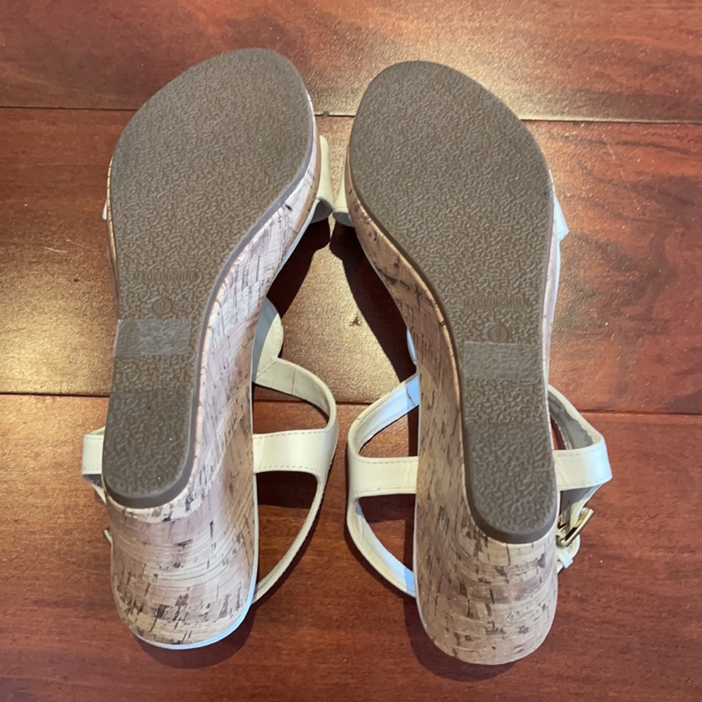 Coach and Four Womans White Wedges Size 9 - Picture 5 of 13